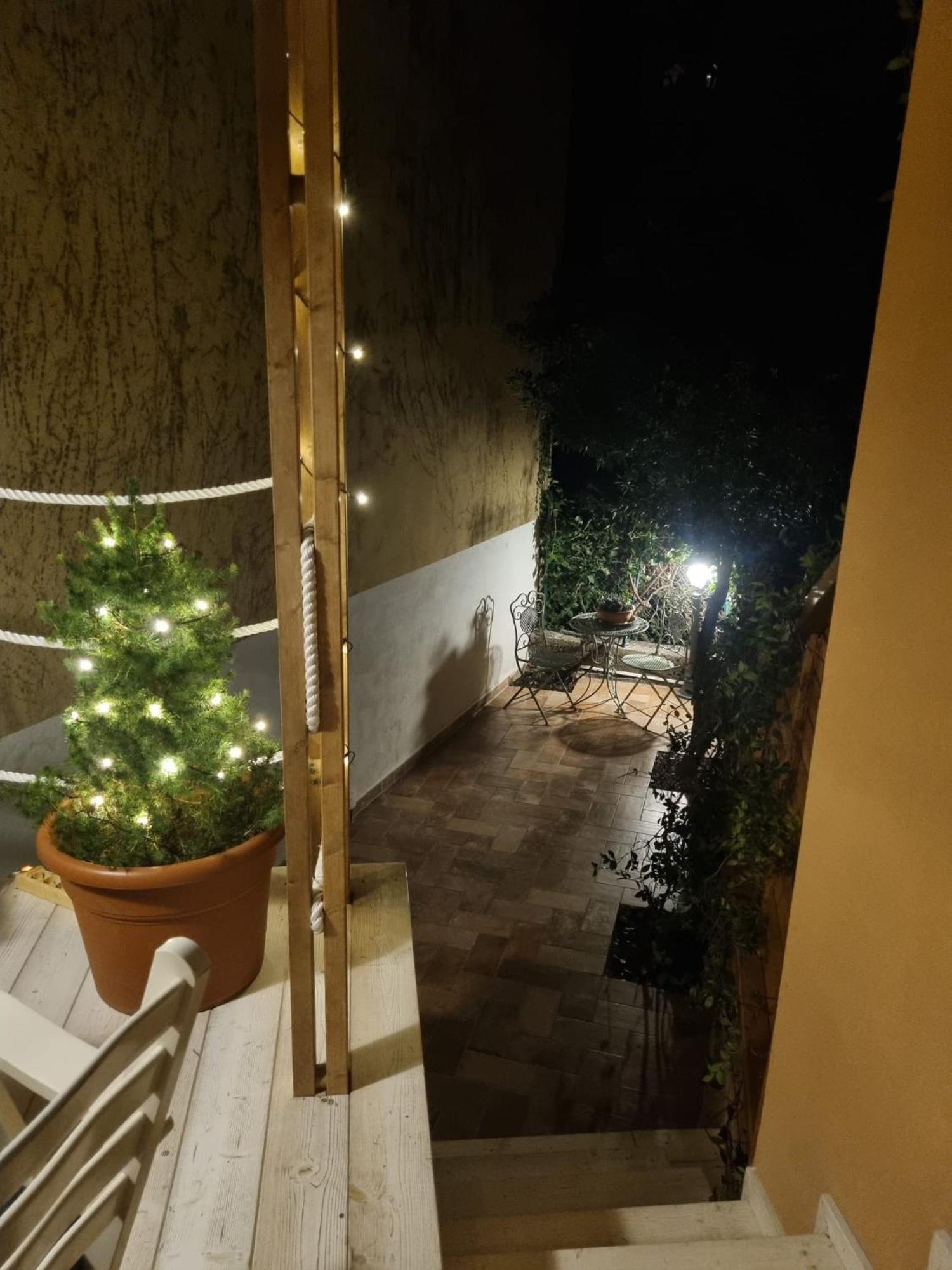 Cavana Cosy Apartment With Garden Near The Sea ترييستي المظهر الخارجي الصورة