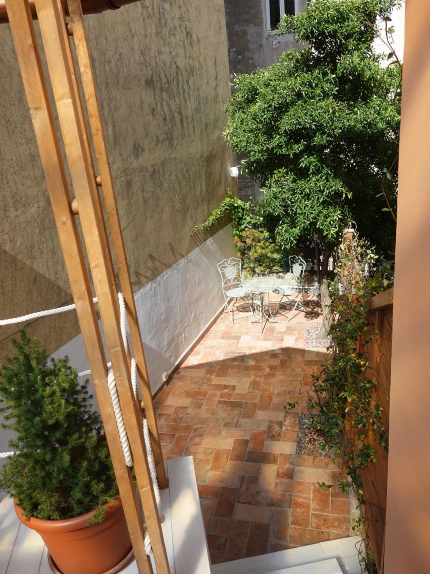 Cavana Cosy Apartment With Garden Near The Sea ترييستي المظهر الخارجي الصورة